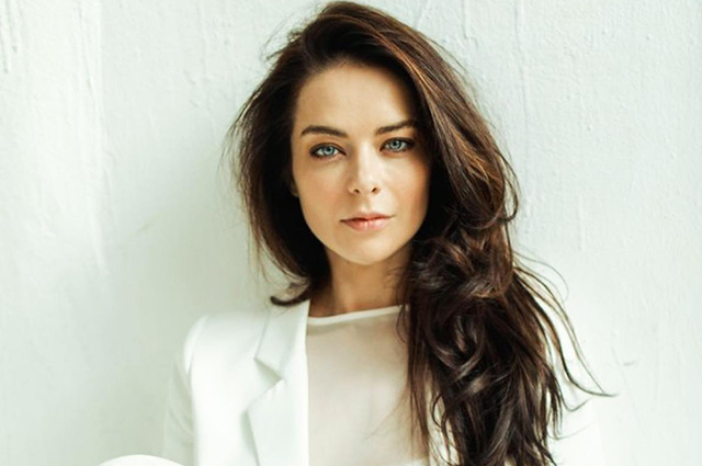 This is a landscape image with resolution 640x425, dominant color silver, approximately 1 main objects, containing one person.